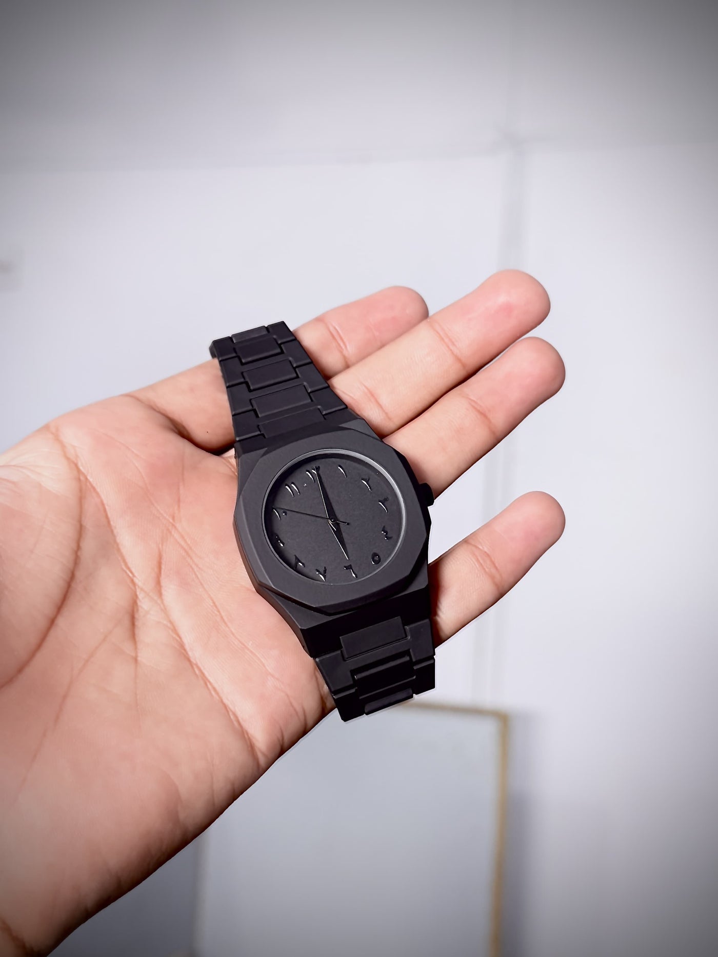 Black Arabic Aura Watch